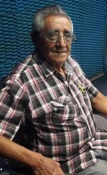 fmosorio's tweet photo. Elevo una plegaria por el eterno descanso del amigo y ex compañero en Corporación KL, Dn Rodolfo Bustillo
MAPACHE como se le conocía cariñosamente, deja una tremenda e imborrable huella como uno de los mejores radiofonotécnicos del país
QEPD https://t.co/XllIYy0VK5