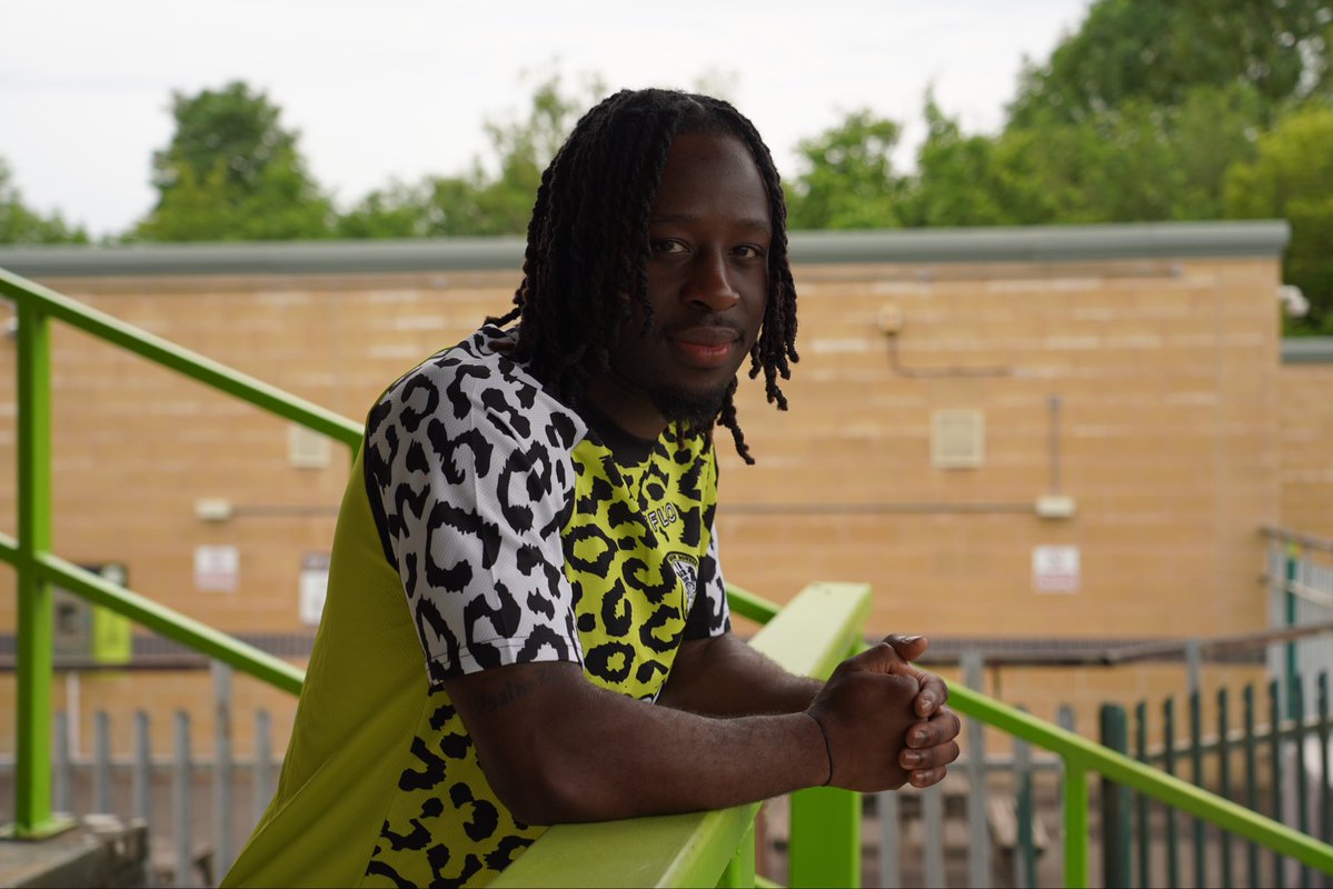 BryanIfeanyi1's tweet photo. Delighted to sign for @FGRFC_Official ! Can’t wait to get started and show the fans what I can do. #WeAreFGR 💚 https://t.co/g1UTGowy6P