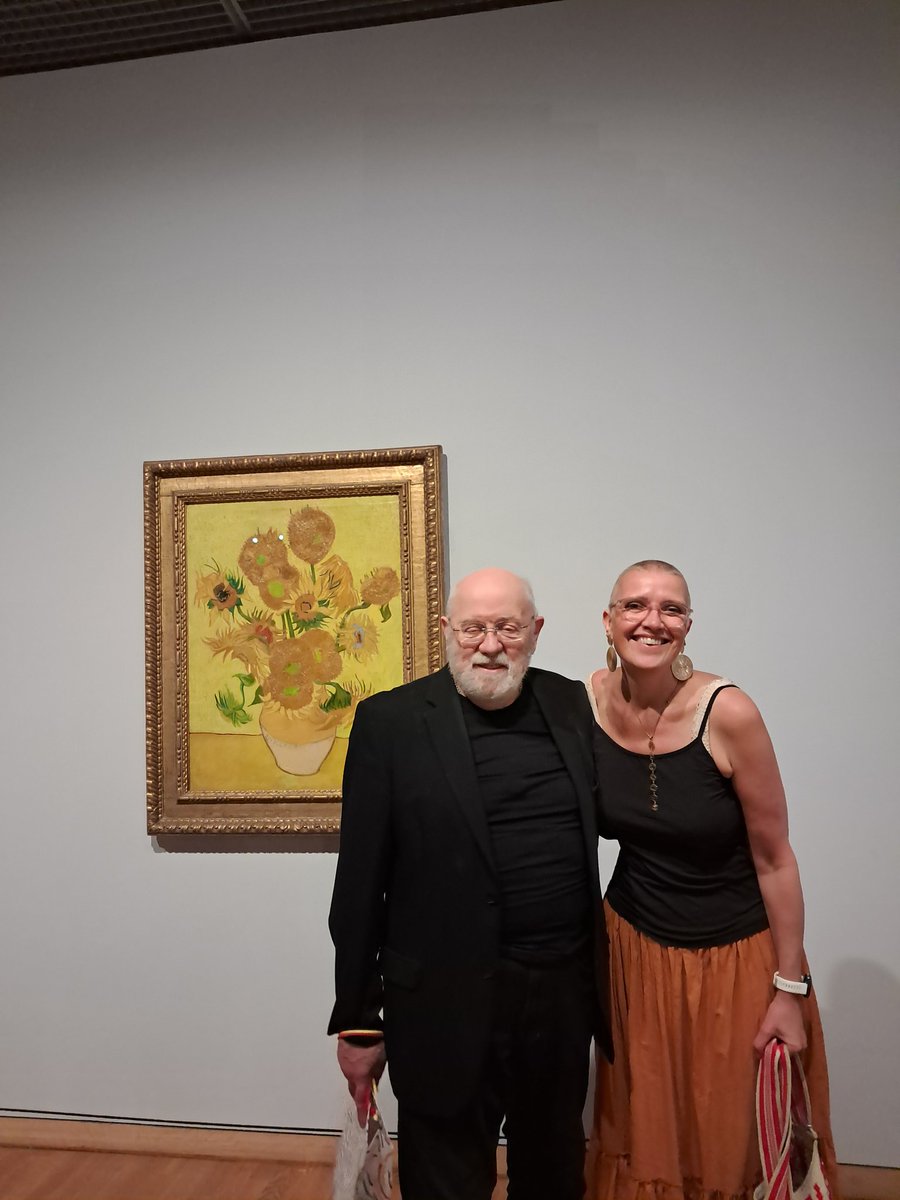 vaneun's tweet photo. Met mn pa naar t Van Gogh. https://t.co/DtEsMBGMdr