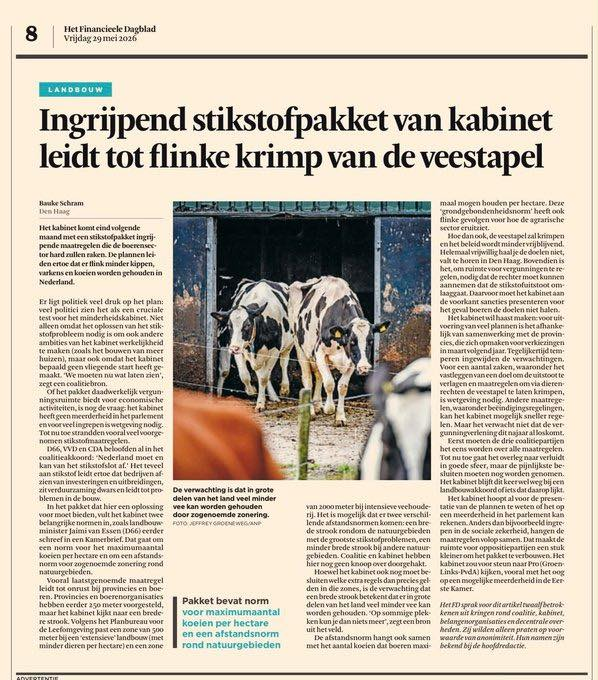 AnneRozendaal's tweet photo. Lang verhaal kort: boeren worden opgezadeld met doelen die in de praktijk niet haalbaar zijn zonder dat er een gezond bedrijf overeind blijft. Bovendien wie die doelen niet haalt, raakt rechten kwijt => gedwongen krimp! 
Boeren verdienen perspectief voor de toekomst, geen regels die klemzetten door een afbraakbeleid. 
Voedselzekerheid zou de basis moeten zijn van elk beleid! 
#boeren #landbouw #voedselzekerheid