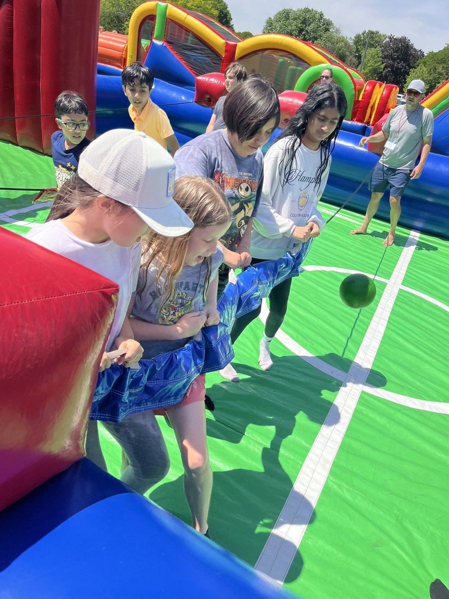 mrspanousis's tweet photo. We ❤️ field day! #ivyhillleague https://t.co/BGWemhayUT