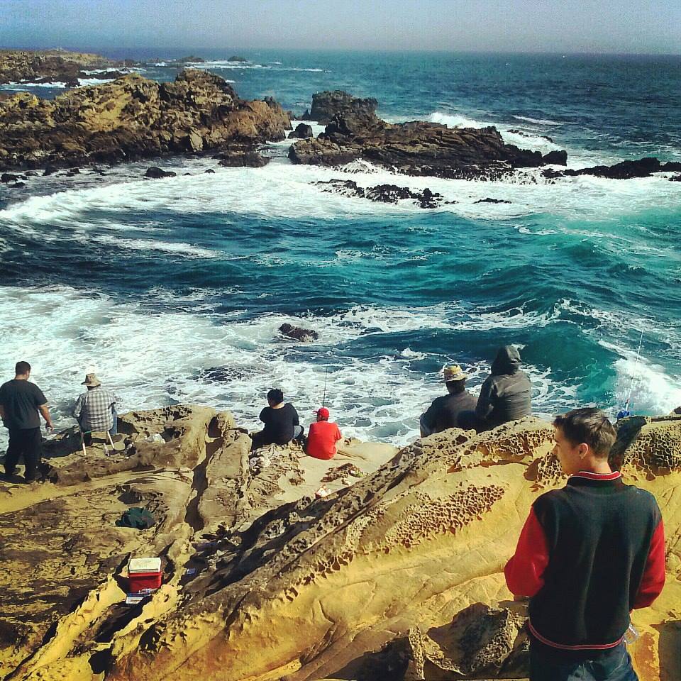 txarliselrac's tweet photo. Tribu dels Kashaya. Encara viuen en les seves terres ancestrals properes a Fort Ross, Califòrnia. Ells mateixos s'anomenen "wina·má· bakʰe yaʔ" que vol dir "Persona que pertany a la terra". https://t.co/P78yTFYEQS