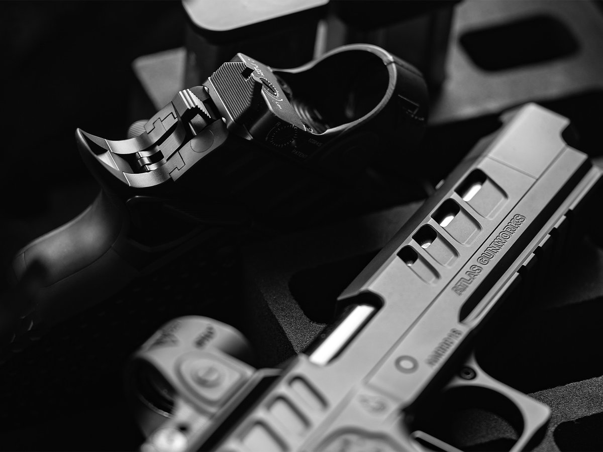 AtlasGunworks's tweet photo. V3

Improved optic plates | Refined grip contour | Improved feed ramp angle https://t.co/ufWOTgQ7AK