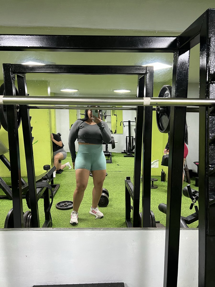 ydbc20's tweet photo. Me amo y amo mi cuerpo ✨ https://t.co/FR8Hga3ELt