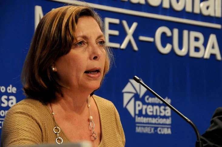 teleSURtv's tweet photo. 🚨Cuba reitera su derecho a la soberanía y rechaza injerencia de EEUU. La viceministra Josefina Vidal criticó la campaña de Marco Rubio y afirmó que solo el pueblo cubano decide su destino. La Habana mantiene el diálogo pese a hostilidades. 

#LaHabana #Cuba #EEUU #teleSUR #AméricaLatina