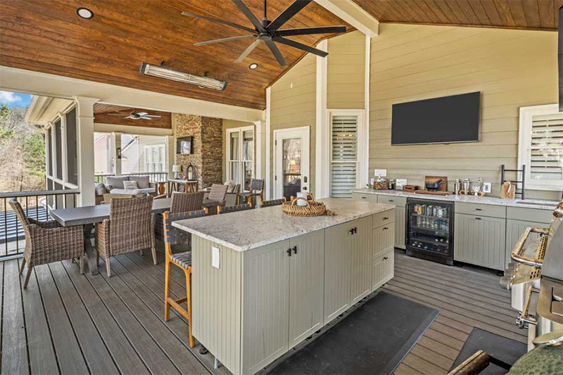 Exterior_DD's tweet photo. ❓ FAQ Friday: How long does it take to build an outdoor kitchen? 
✅ Timelines vary by size, features &amp; customization—but great results come from thoughtful design, planning &amp; expert construction 🔨🔥 

#FAQFriday #OutdoorKitchen https://t.co/U7Y1EAPWtS