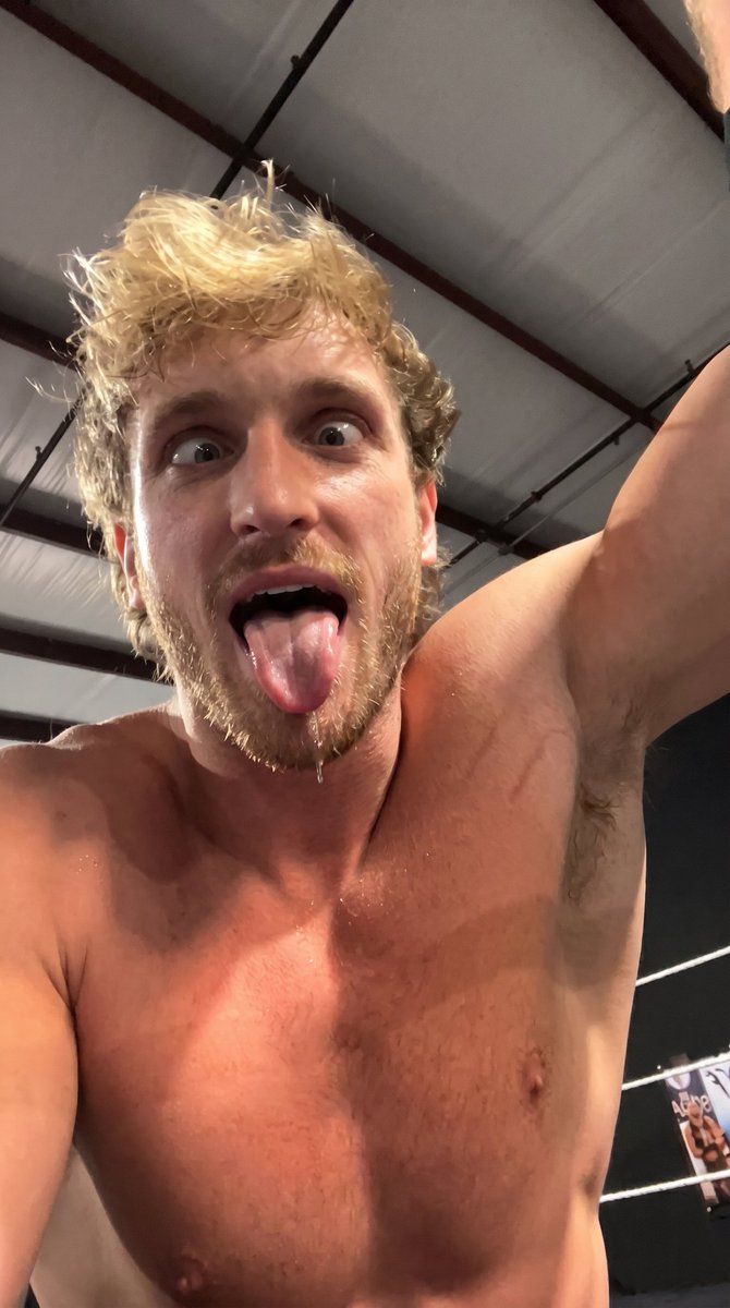 alphafapfapfap's tweet photo. bro it's face fuck friday https://t.co/ueBCLBKWVo