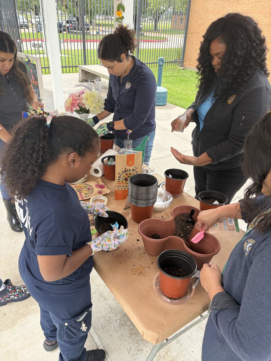 hcfmo's tweet photo. Earlier this week, the HCFMO Total Wellness Team continued to advocate for Mental Health Awareness Month by hosting a wellness event for fellow staff members and public servants.

A strong team starts with strong people. 

🫂 Thank you to the HCFMO Total Wellness Team! https://t.co/EkftiaxGOj