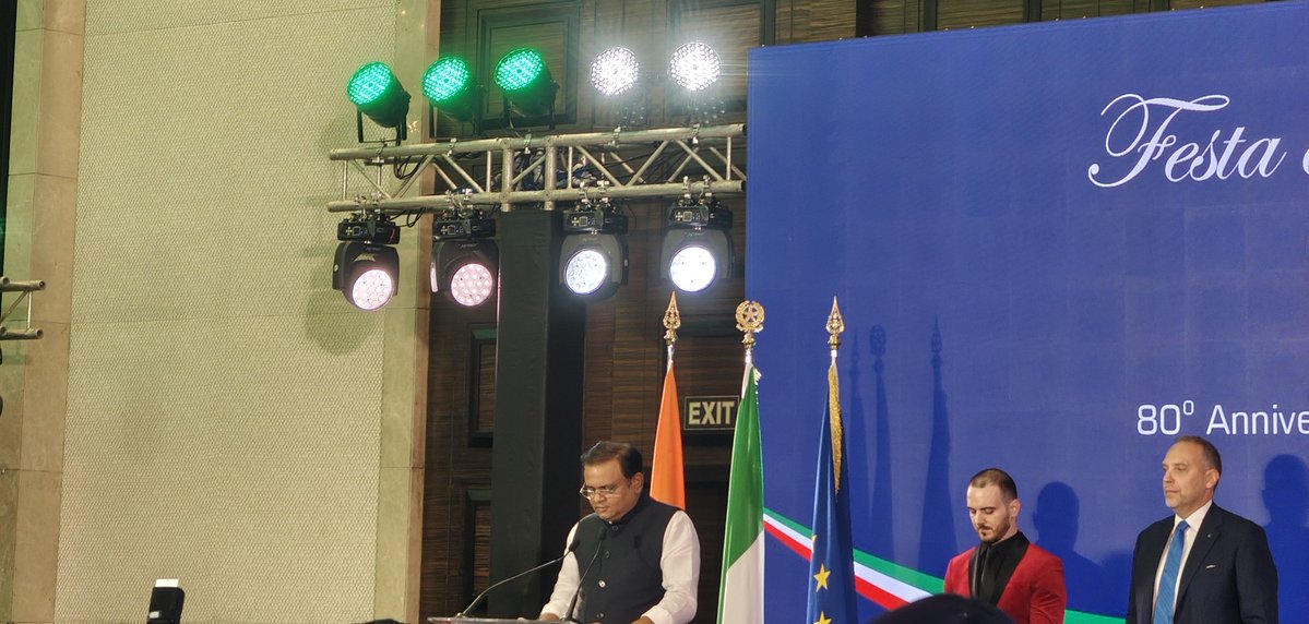 ollyesse's tweet photo. The most beautiful moment for me, thanks to @ItalyinIndia https://t.co/9cRLLSw31u