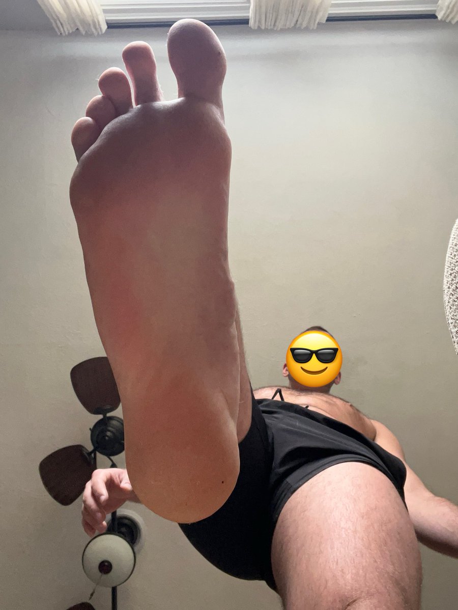 Giant Feet Promo tweet media