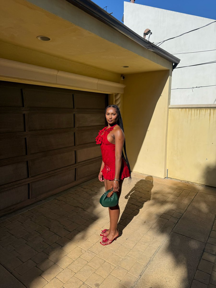 Jusdria's tweet photo. I know how it be when you be in LA 🌴 https://t.co/dGYvUxSOgN