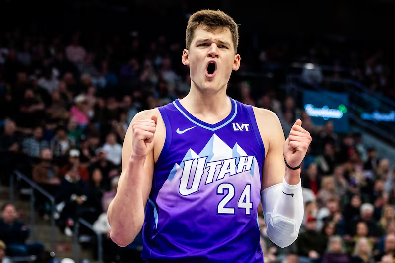 AlritmoUJ's tweet photo. Se dice que Walker Kessler volvería a los Utah Jazz por un valor de $25-$30M por año. 

Te esperamos en casa! @WalkerKessler13 
#JazzNation #TakeNote #UtahJazz https://t.co/pofG9ZolbD