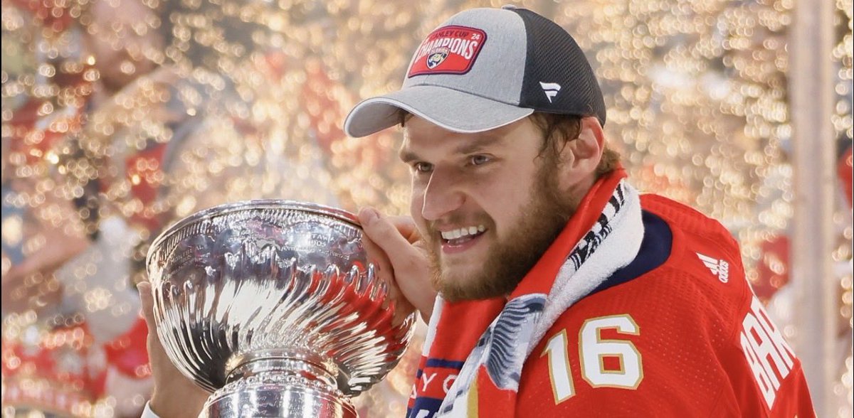 The_JayTea's tweet photo. @FlaPanthers Uh I think you meant photoS.  No one can pick just one. https://t.co/P0Ec4Kd0hz