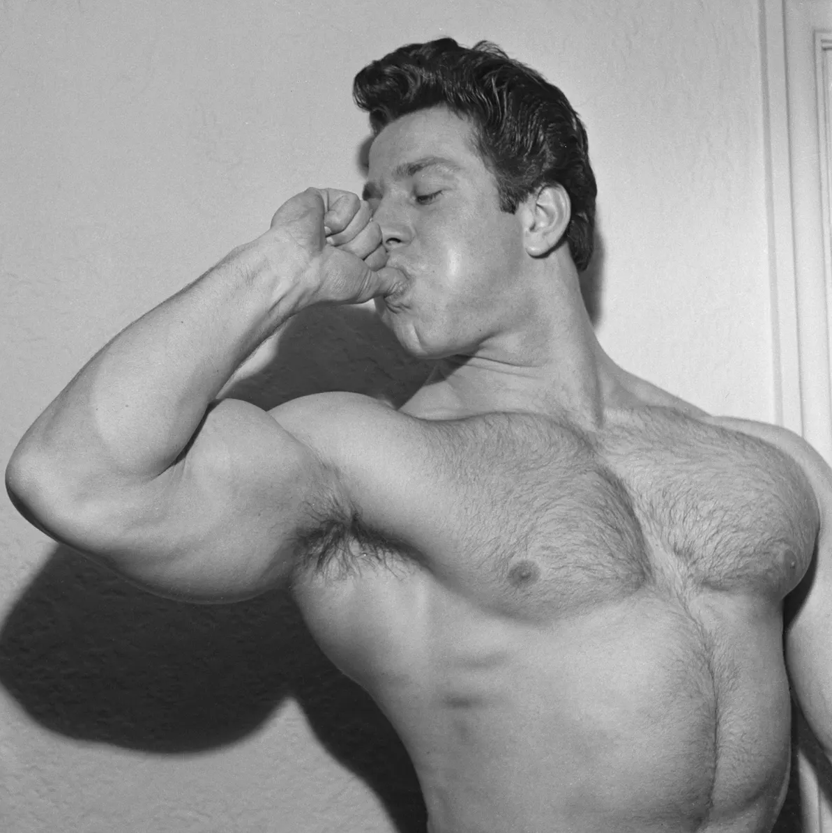 suddenxfear's tweet photo. reg park, 1955 https://t.co/1yeWVdiPuS