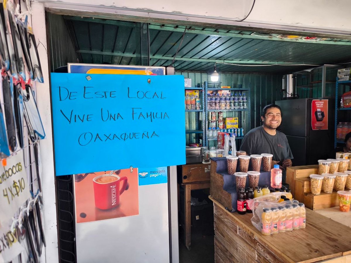 Col_Informa's tweet photo. 🇲🇽✊Javier Martínez lo dice claro:
«El que diga que no tiene miedo, o está loco, o está mintiendo. Pero el miedo no debe impedir la lucha».

✊Los movimientos populares siguen en pie: maestros de la Sección 22 mantienen paro indefinido en el Zócalo.

🔗 https://t.co/w9DZmxGvOa https://t.co/DvHz8JWR5N