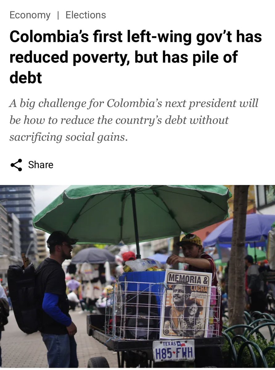 andresintheory's tweet photo. El desempeño económico de Colombia, incluyendo la reducción de la desigualdad, niveles históricamente bajos de desempleo, una mayor participación laboral y avances en la reindustrialización, justifica mayores niveles de deuda pública. Estos logros, junto con la reducción de la deuda denominada en moneda extranjera del 42% al 25%, demuestran que la economía avanza hacia el fortalecimiento de la capacidad productiva del país y una menor vulnerabilidad frente a choques externos.

Esto forma parte de una estrategia de desarrollo heterodoxa que desafía las expectativas neoliberales que durante décadas han mantenido a países como Colombia en una posición de dependencia, austeridad y subordinación dentro de la economía mundial.