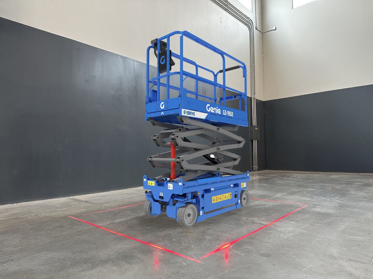 ConstructionEqt's tweet photo. 2026 Scissor Lift Update: Insights @JLG_Industries, @GenieLift &amp; @SkyjackInc

Tight aisles. Tall racks. Zero room for error. Today’s scissor lifts are evolving fast. Thanks to data centers, lithium-ion batteries, micro lift demand and smarter safety tech.  https://t.co/hBrS1SXdAf https://t.co/UMrMpzt5NB
