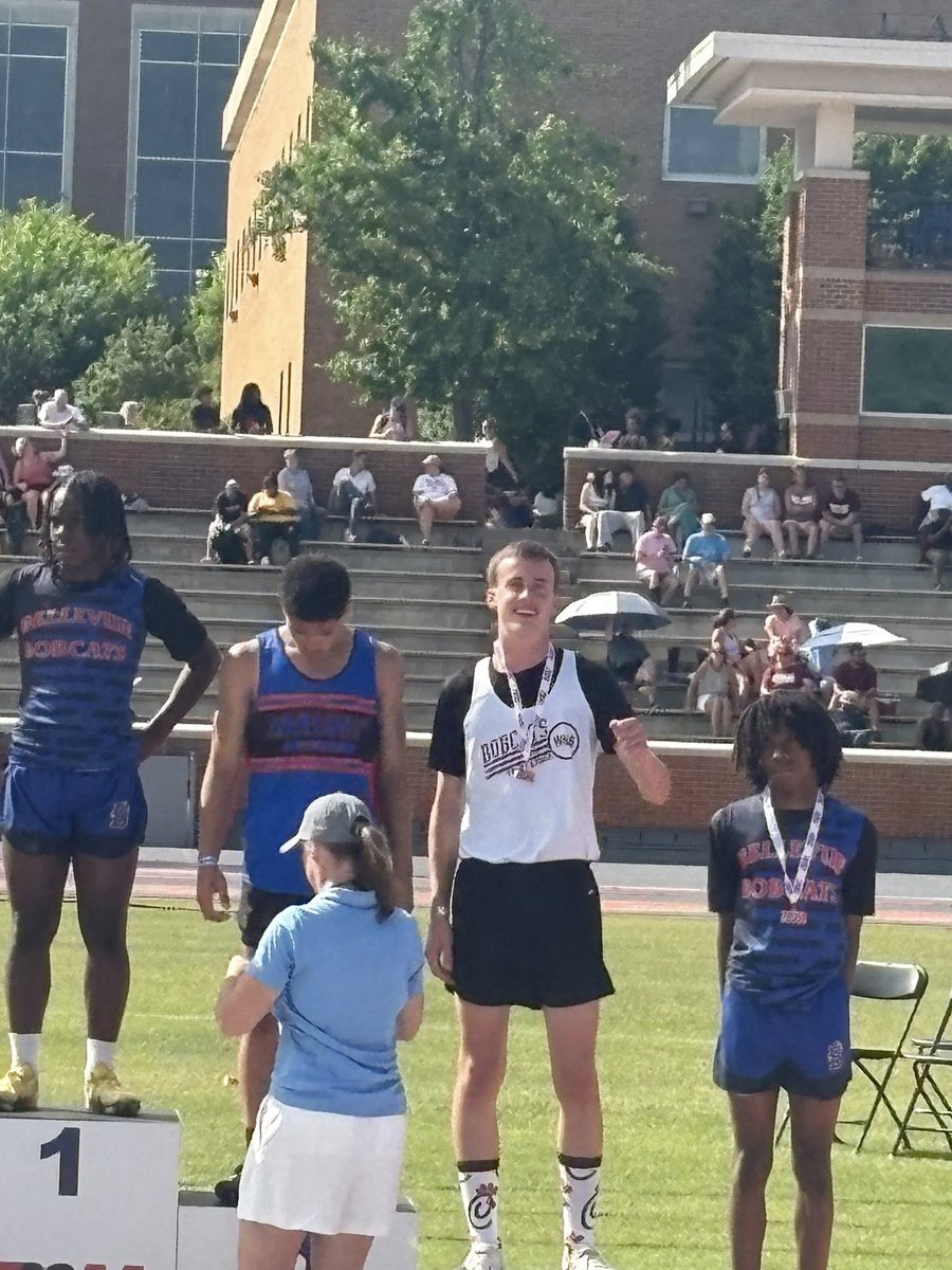 TCSPublic's tweet photo. West Middle School had five athletes place at the state meet. Reid Seabolt placed fifth in the 110 hurdles at 16.23, while the girls 4x400 relay team of Camdyn Edwards, Avalyn Miller, Ashleigh Johnson and Carley Sisk took sixth at 4:35.07. https://t.co/goXJ6pwOKM