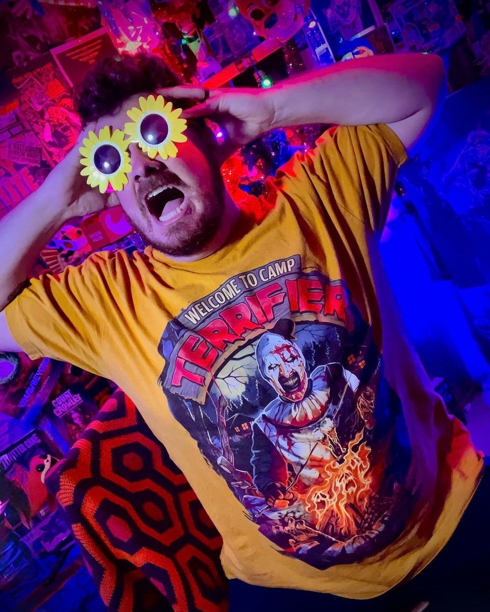 Terror_Threads's tweet photo. Looks like our latest Hours Of Terror release has officially made its way into the wild!

Huge thanks to @allhallowscleave for showing off our Terrifier ‘Welcome To Camp’ design that was only available during our 72-hour Hours Of Terror event.

Were you able to grab one before the gates to Camp Terrifier closed? Let us know in the comments! 

If you’ve received yours already, post a photo and tag us for a chance to be featured on our page. 🙌