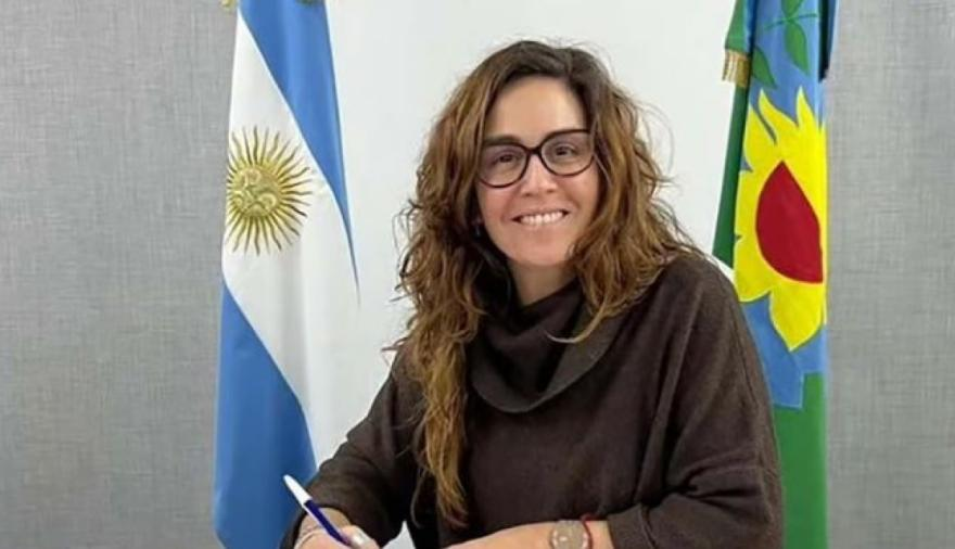 Infomiba's tweet photo. Jimena López presentó un simulador que expone el impacto de la quita del beneficio en la Quinta Sección. https://t.co/ThB0KfKlvV https://t.co/C6InfhdTDZ