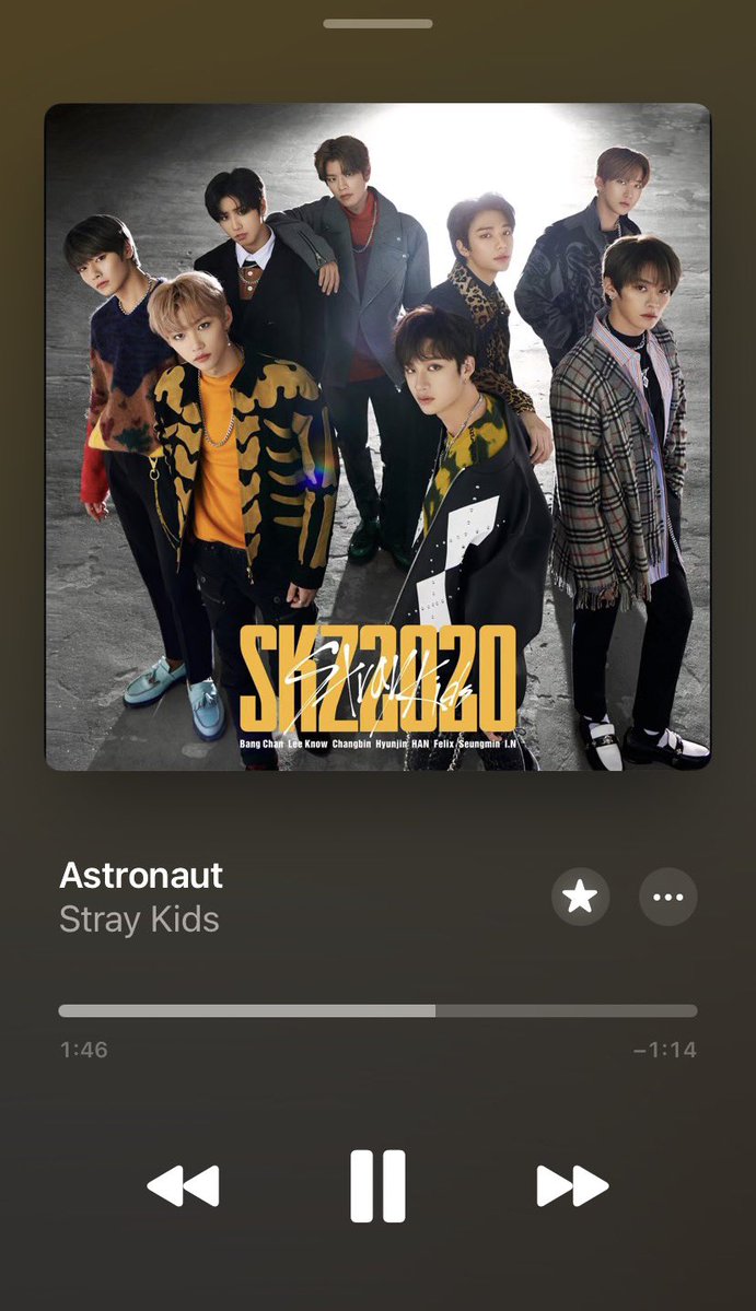 naravitss's tweet photo. sí, que canten muchas canciones chidas en el festival, pero yo tengo una pendiente con stray kids…
Rezaré hasta el cansancio para que canten astronaut 😭

 #STRAYCITY
#straykids https://t.co/nhOf2xxRxo