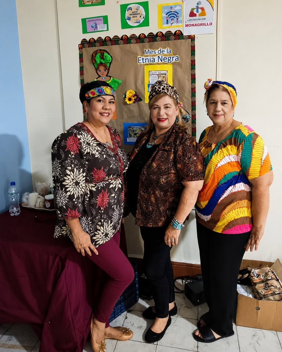 jchuertasolis's tweet photo. Los niños del CAIPI de Boca Parita participaron en una hermosa actividad de cierre del mes de la Etnia Negra, resaltando con alegría, color y orgullo la riqueza cultural, histórica y ancestral del pueblo afrodescendiente. https://t.co/AQMLLGWdYe