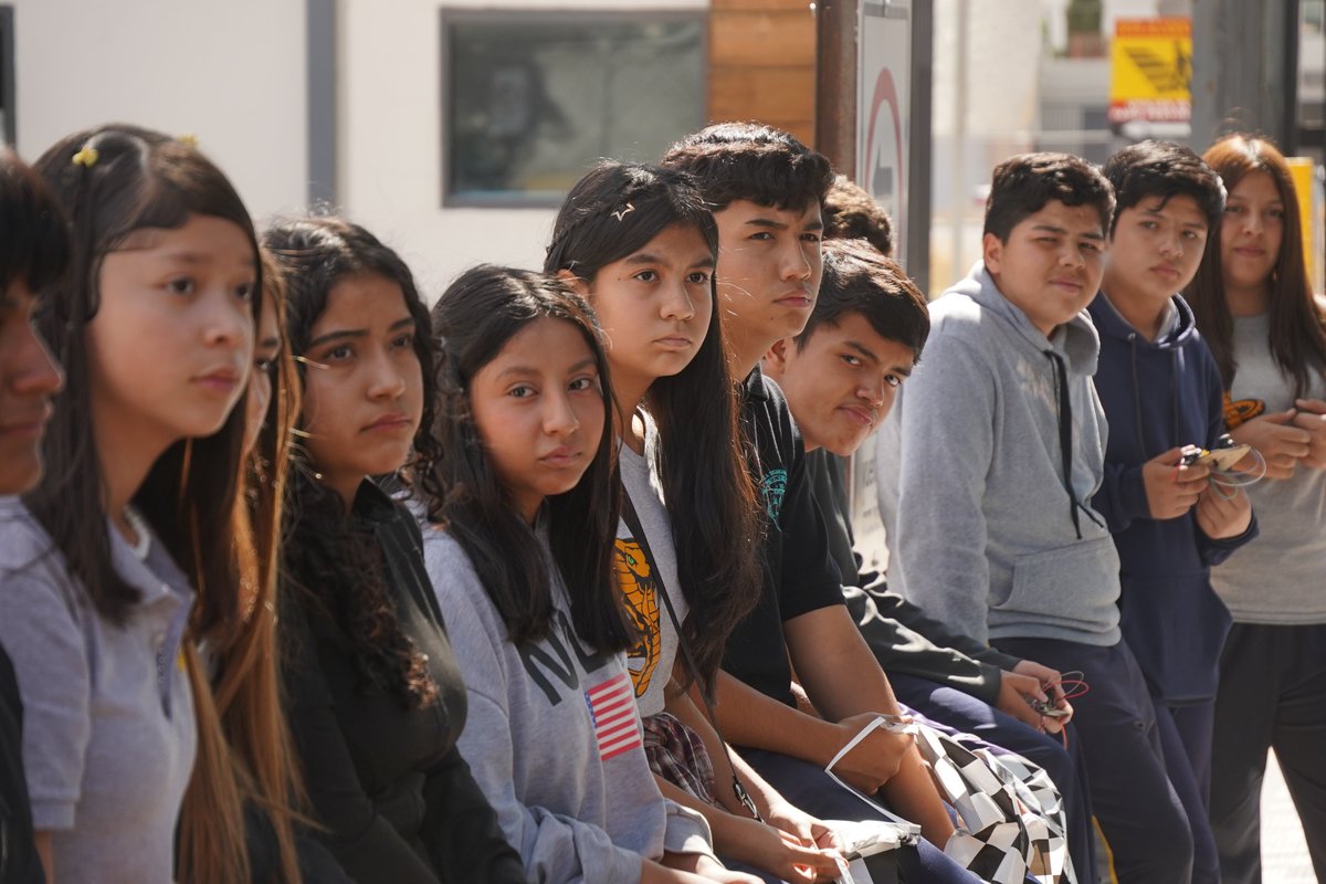 FECHAC's tweet photo. 🚀💡 Tecnología que inspira a seguir aprendiendo

En alianza conFunax impulsamos Fab Lab Edu, un programa donde estudiantes de secundaria desarrollan habilidades en programación, robótica e innovación tecnológica para fortalecer su permanencia escolar.

#FECHAC #Funax #FabLabEdu https://t.co/PVeOFNBVos