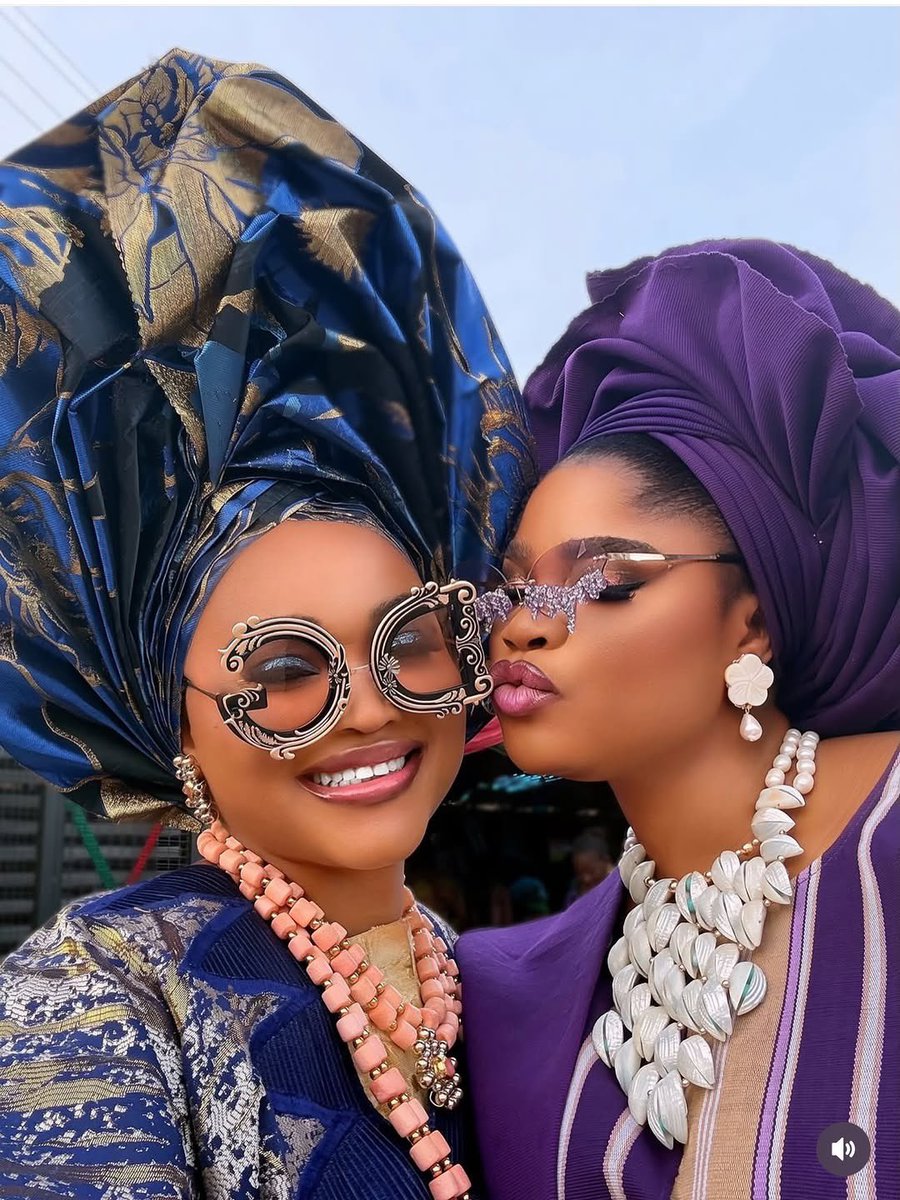 EniolaAjao_'s tweet photo. Éwén so oo Dede omo Alarè…. 
Dede omo Ijebu gbogbo🤩 Lol😄

Today is OJUDE OBA in Ijebu Ode and we are pleased to announce the release of our  OJUDE OBA MOVIE ( IWE-ALA) coming to all cineans nationwide 

Iwe Ala hits Cinemas Nationwide June 12th.

@realmercyaigbe https://t.co/SxRECgwCFY