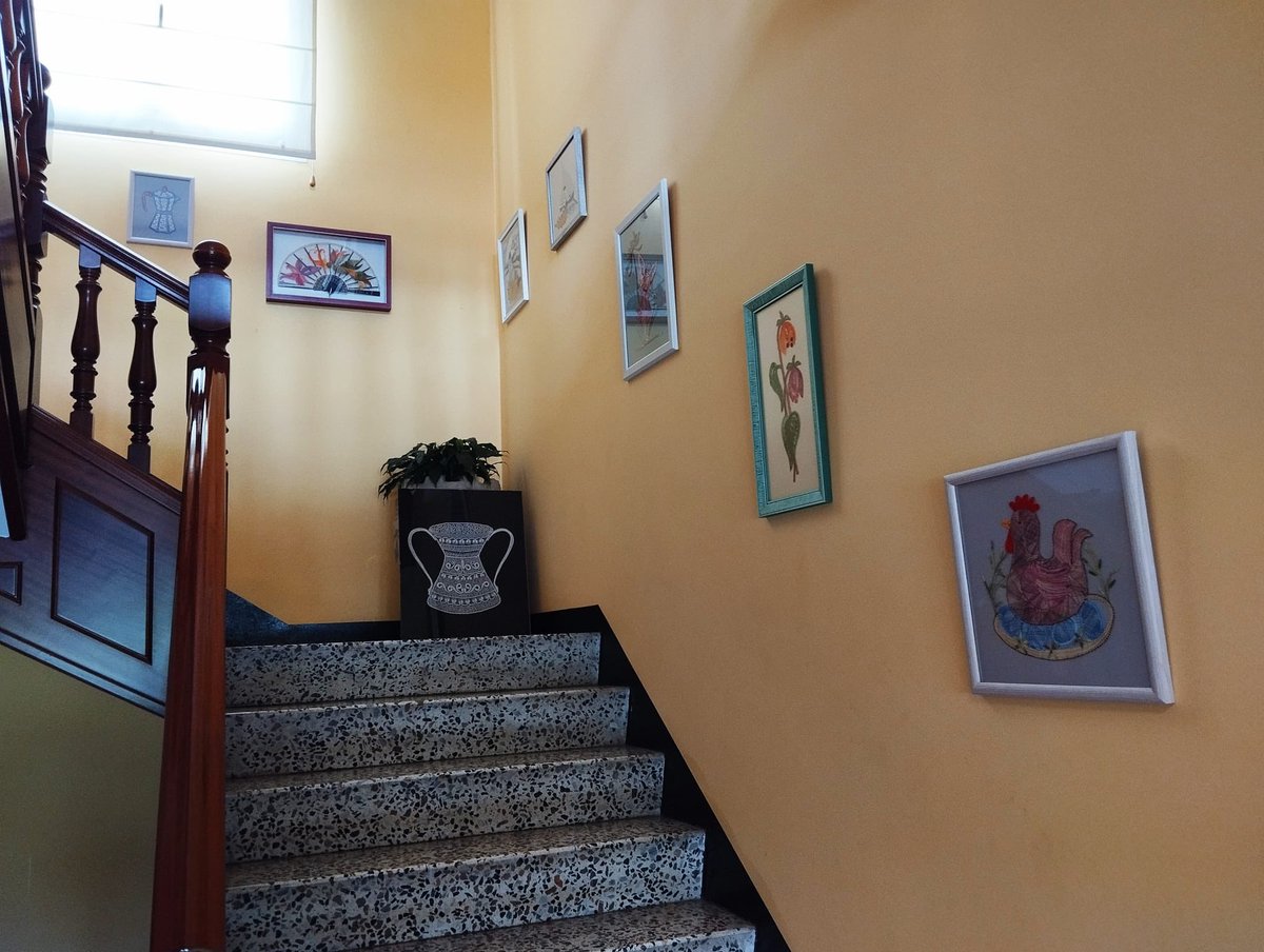 ConCerdido's tweet photo. 🪡✨ Este mes de xuño o ciclo 'Unha obra, unha mirada' acolle as obras das nosas palilleiras locais!

O alumnado do curso de bolillo, impartido por Marisa Hermida e organizado por Albar Quercus, amosa así as súas preciosas creacións. 👀 

🙌 É un orgullo tanto talento! https://t.co/9StMUY8FxV