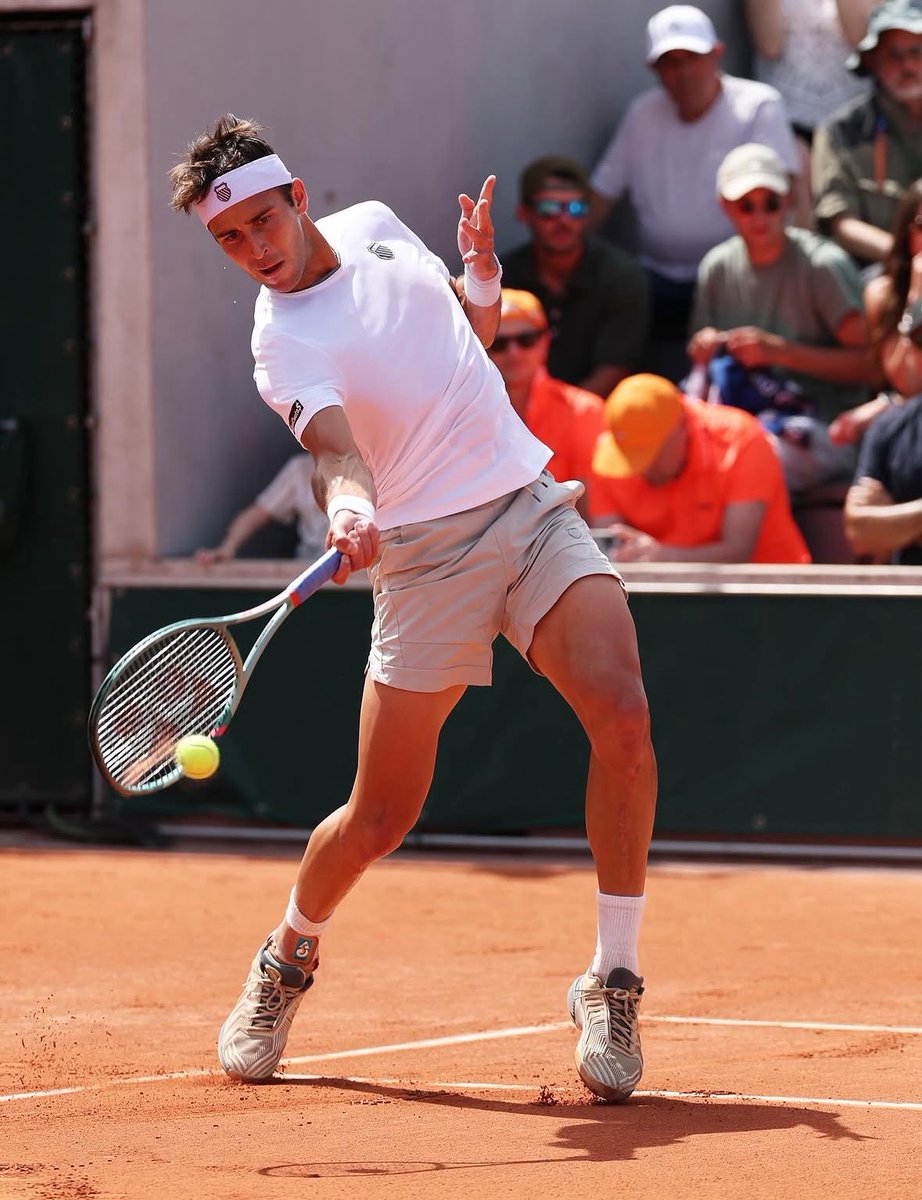 tometcheverry's tweet photo. Tristes por el resultado de @rolandgarros 🇫🇷 este año.

Volveremos más fuertes el próximo.

Gracias a todos por el apoyo. https://t.co/zX4Z8KUXia