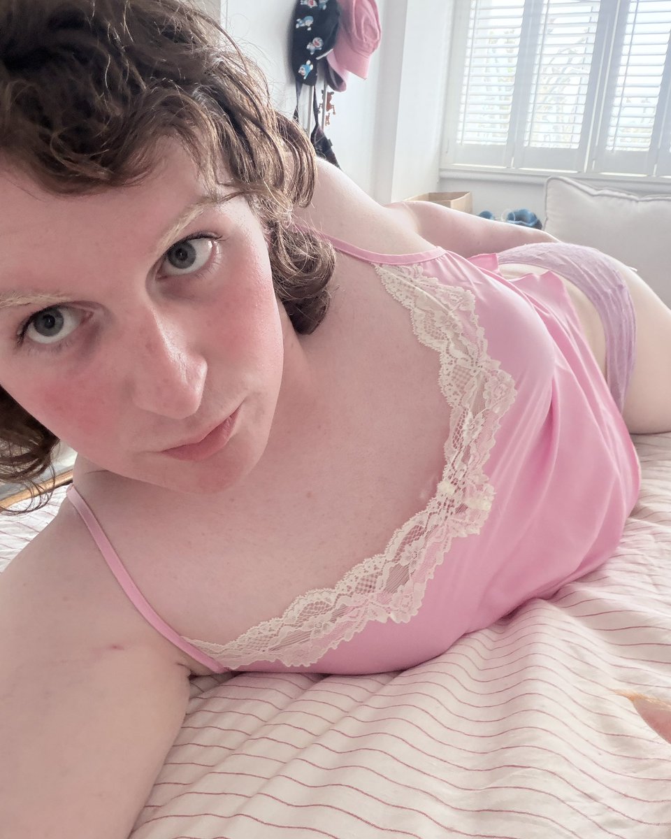 bgettingthere's tweet photo. went from 0 to 700 followers in a month. thank you to the academy for this honour and also the goo… 🏳️‍⚧️💝 https://t.co/aP7O8iKcbU