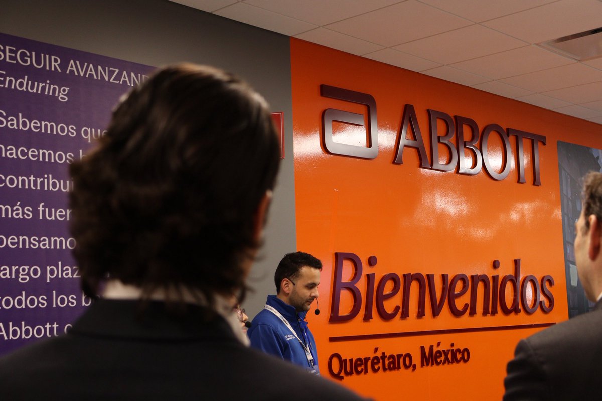 asterling_s's tweet photo. Desde el mes de enero estuvimos en la inauguración de la nueva planta de Abbott en QRO. Ahora la empresa se presenta en #LaMañanera: 3500 MDP y la generación de 1200 empleos.

Las inversiones no llegan por casualidad.
Es una buena noticia para México. La constante: Querétaro. https://t.co/DFhbDPoPFg