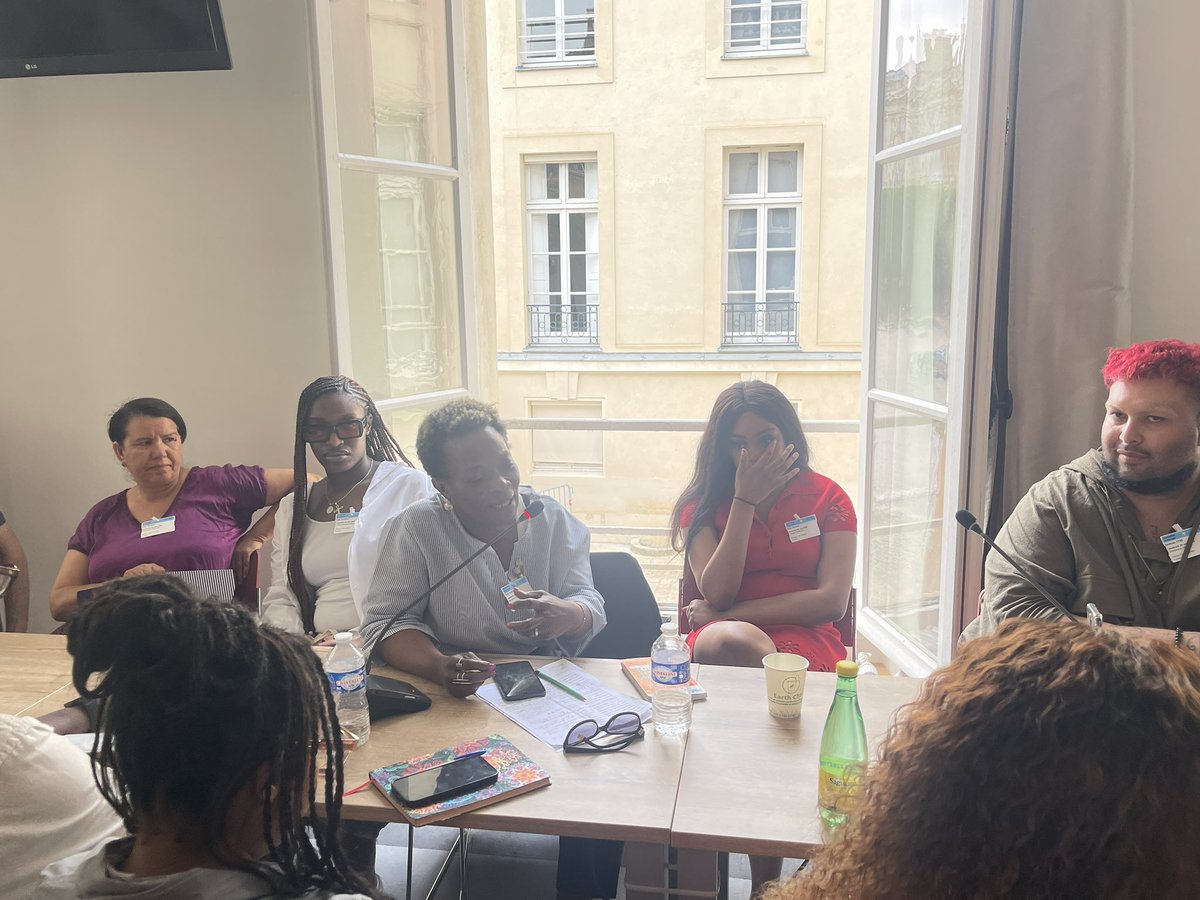 GaelQuirante's tweet photo. Une assemblée de travailleuses et travailleurs à l’assemblée nationale… Ça discute exploitation, luttes, grèves, plan de bataille et capitalisme ! 
Sans nous rien ne fonctionne : c’est nous qui travaillons, c’est nous qui décidons ! https://t.co/1YnON3zUHp