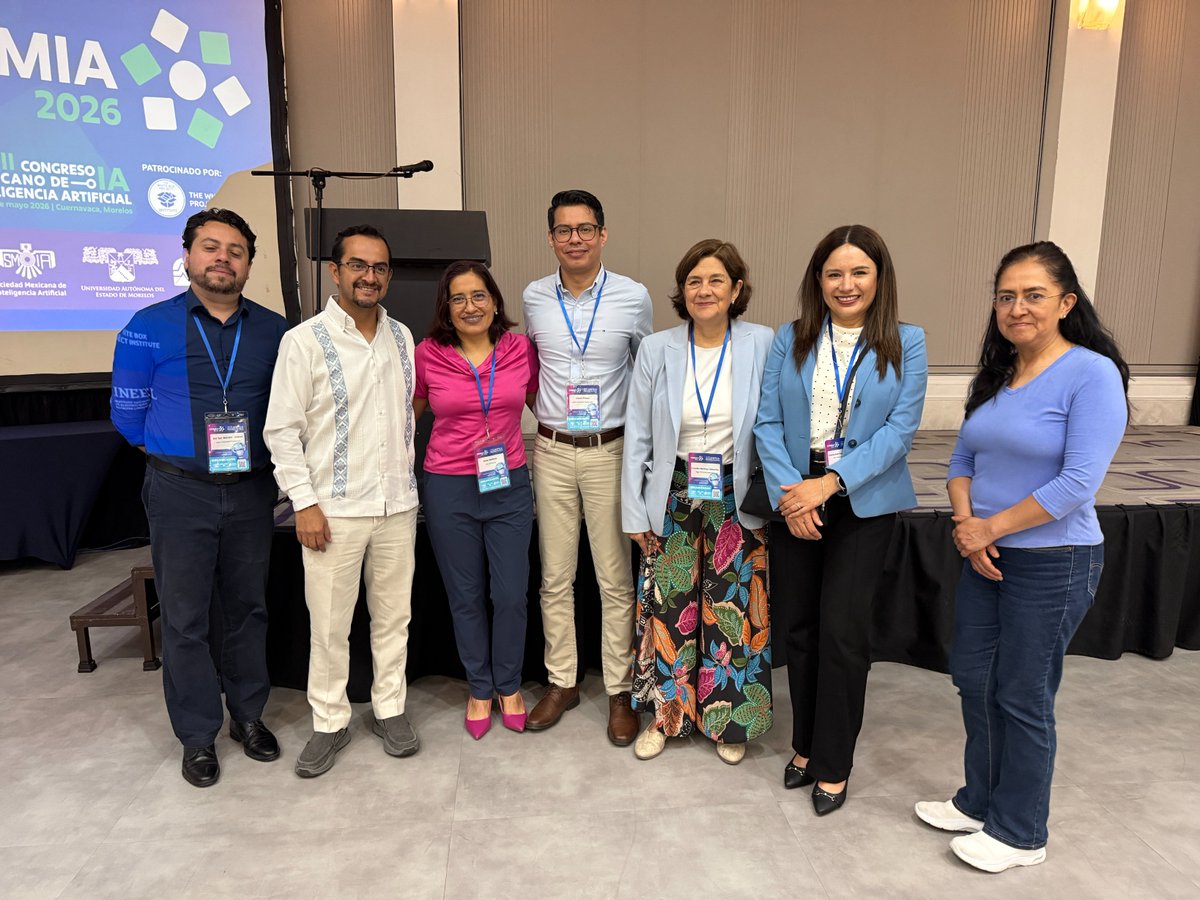 smia_mx's tweet photo. Agradecemos al Dra. Karina Figueroa, de la @UMSNH, por mostrarnos cómo trabajan los motores de búsqueda con #IA y los retos en cuanto a la recuperación de información y la detección de portales fake creados con #inteligenca artificial.
Conferencista Magistral de #COMIA2026 https://t.co/PQeIDlynUF
