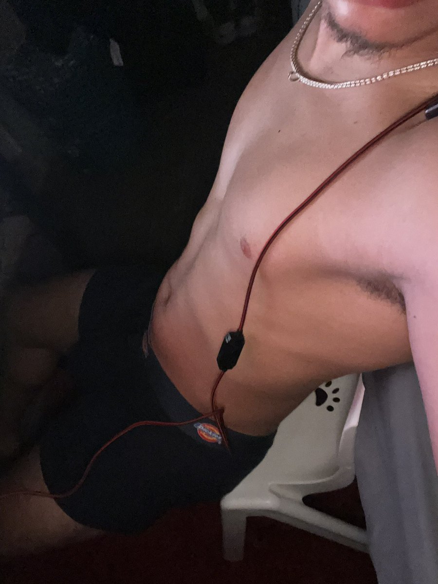 Raym4nd's tweet photo. Solo 3 videos llamadas por hoy😋🥵🔥 https://t.co/AUAN5m9v6f https://t.co/cf8PuvvPUs