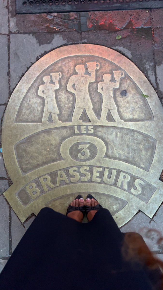 sepalinee's tweet photo. Dump 

J’adore ma ville 😍 #viveleQuebec https://t.co/GpWmiBmAc0