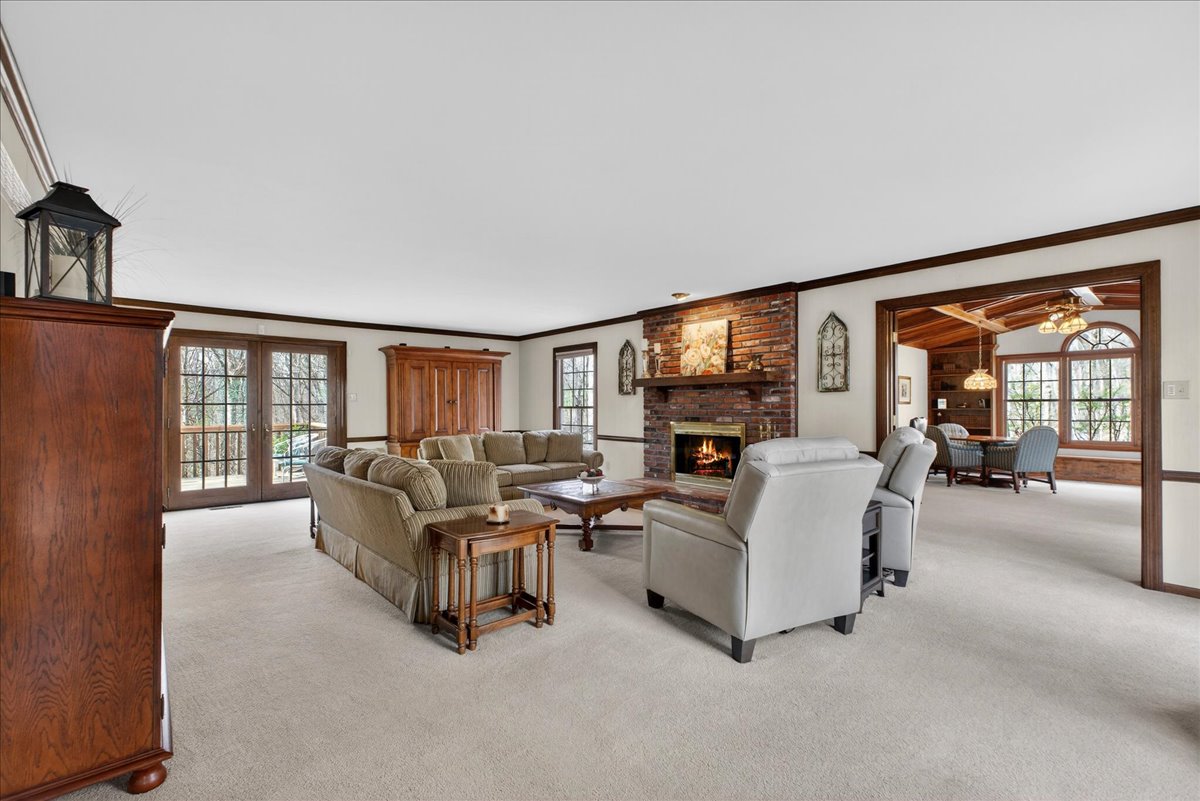 squawkyone's tweet photo. Open House!

📅Sunday, May 31
⏰from 2:00 - 4:00 PM

📍18024 Cider Mill Drive - Wildwood, MO 63038

$649,900

For more info please call:

Property Listed By:
Cathy Shaw-Connely
(636) 346-4960

Katie Loggia
(314) 780-5755

Tom Shaw Realtors
(636) 532-1922

#openhouse #forsale https://t.co/PgP4J7MWXy