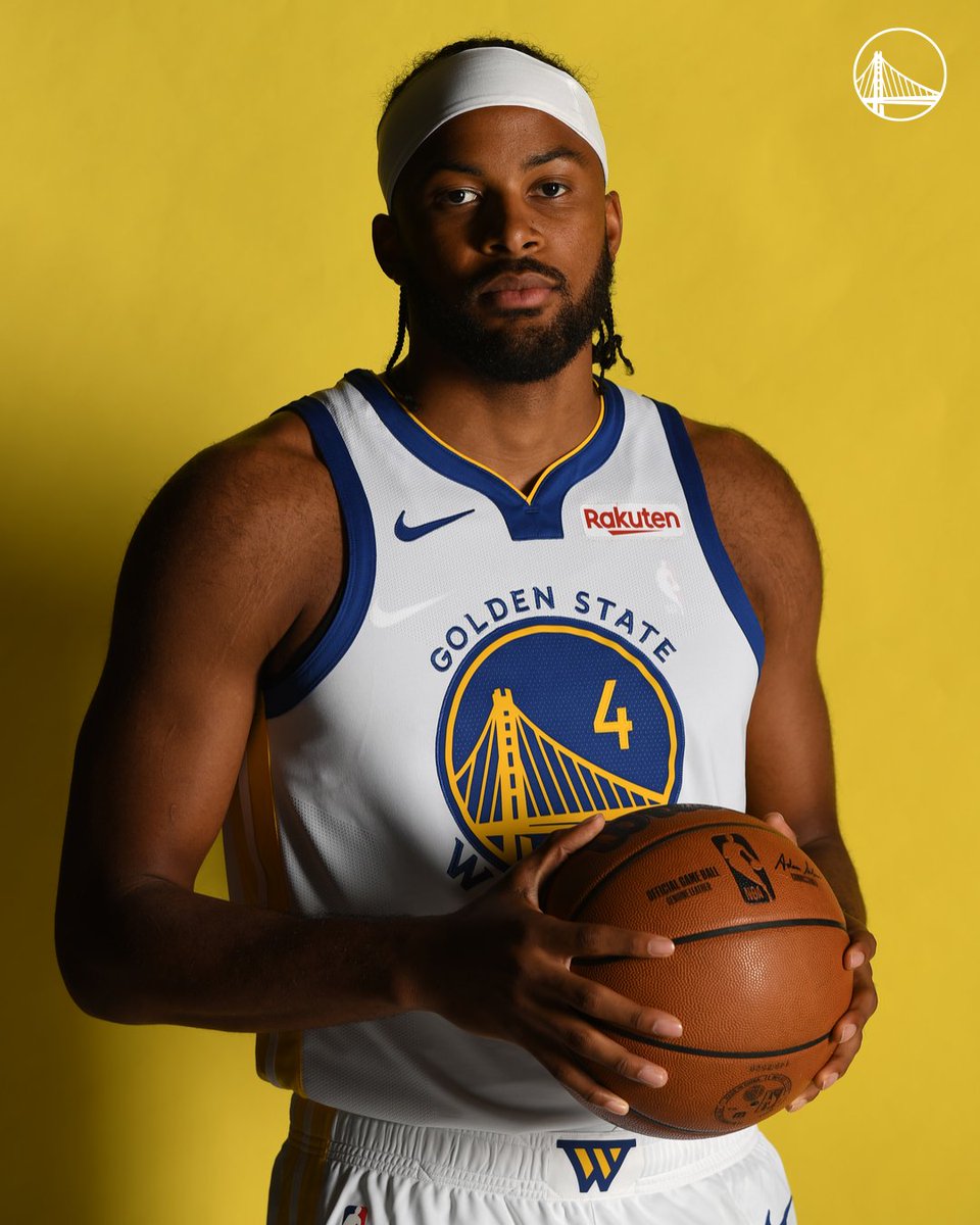 warriors's tweet photo. Then --> Now 🥹

Happy Birthday, Mo! https://t.co/kBVVJTkRfy