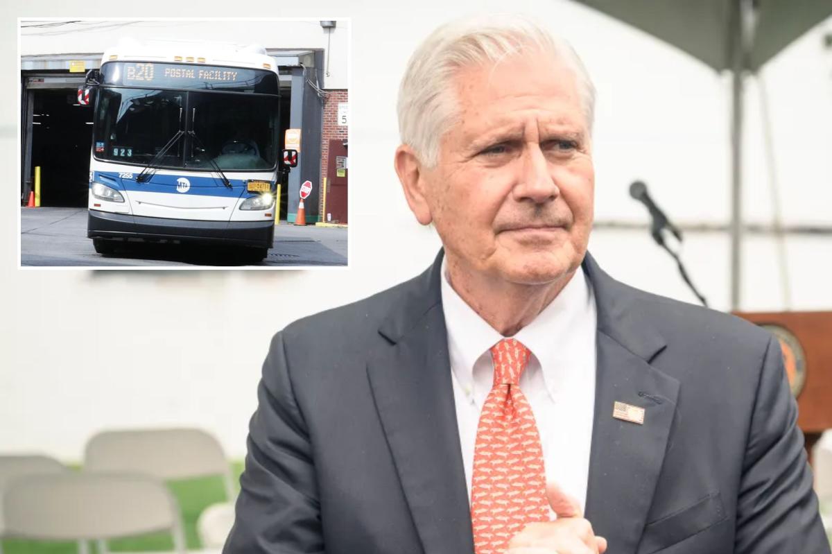 nypmetro's tweet photo. 2 transport union chapters endorse GOP's Bruce Blakeman for governor in snub to Hochul https://t.co/mhEg5tHZ7D https://t.co/XYas1uSqDN