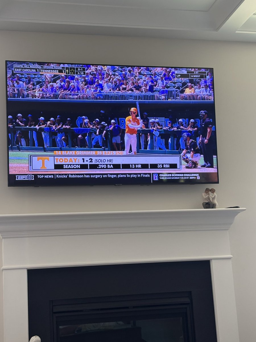 CoachDalt's tweet photo. School year coming to a close today, just in time to catch the BaseVols opening up post season play!  A good day!! https://t.co/vRkiBtd6Dm