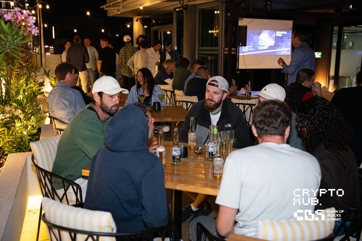 theBlocksSummit's tweet photo. Recap by @VisitMalta 🇲🇹 
#ChainOfBlocksSummitEU26

And More Party Vibes... 🟢🍸 + 🍕

1⃣ Wednesday's #CBSLaunchParty in collaboration with our amazing partners @cryptohubmalta https://t.co/PcLvd6Yqkx