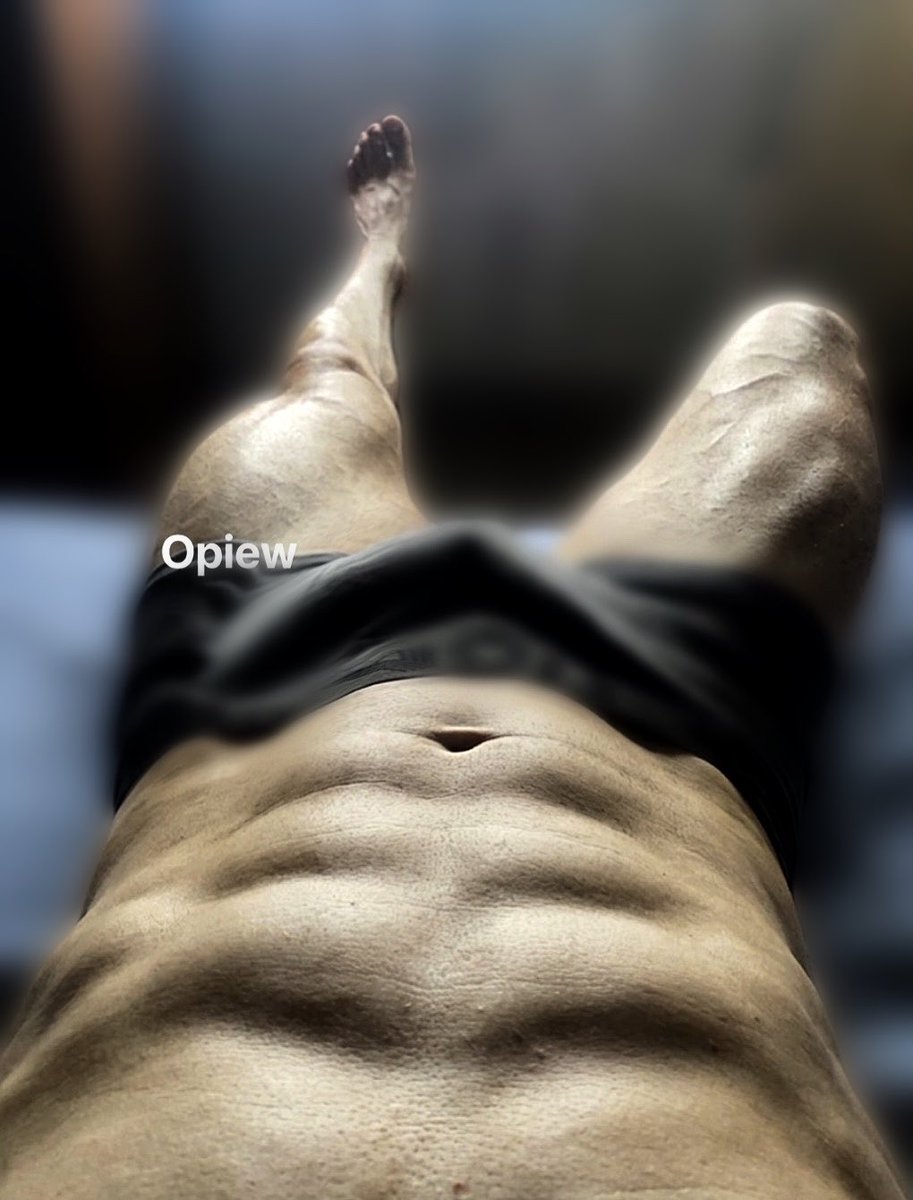 OpieWinstonIII's tweet photo. Me masturbas y frotas tu coño conmigo 😈 https://t.co/ev0MmyeecM