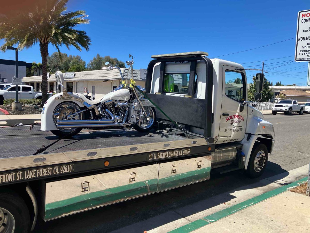 KevinMiller1887's tweet photo. In tow Harley Davidson https://t.co/UbBq72WkzY