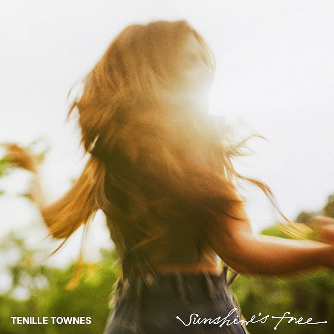 theexplicitvers's tweet photo. Tenille Townes drops her new song with Keith Urban https://t.co/EqCaneFsEe