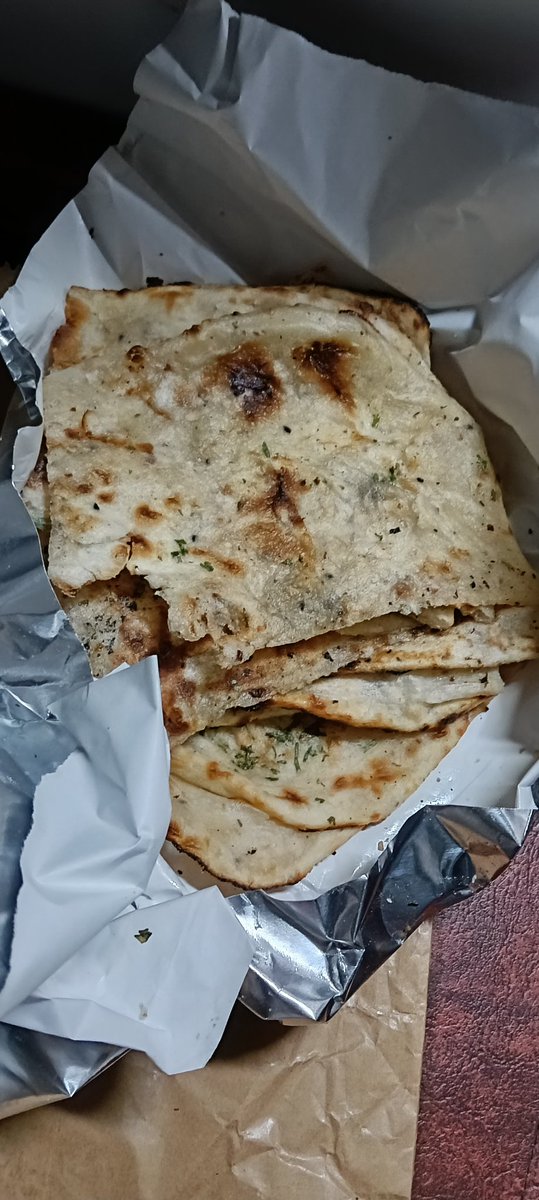 rishabhpanti's tweet photo. Bhai vaishno devi jaa rhe hai or iss type ka fraud kr rhe ho tumlog order kuch krte hai or train me dete kuch ho or cll krne pr rudely behave krte ho.@zomatocare @zomato https://t.co/gH2DyLLKw5