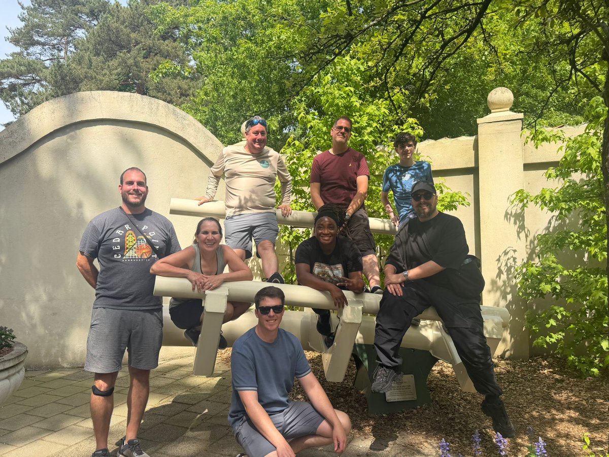 CoasterBreaks's tweet photo. Perfect day @Efteling to chill on the Vekoma track! 🎢 🥰 https://t.co/Wi8TcFu6cI