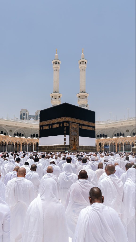 dahics's tweet photo. السعودية تعلن نجاح
 #حج_1447هـ 

ما شاء الله تبارك الله 
والحمدلله الحمدلله … 

نبارك للقيادة الرشيدة: خادم الحرمين الشريفين الملك سلمان و ولي العهد محمد سلمان و للشعب السعودي نجاح موسم الحج لهذا العام. 

و نسأل الله أن يكتب أجر العاملين 
في الحج من جميع الكوادر و المتطوعين… 

آمين. 

👏✨🇸🇦