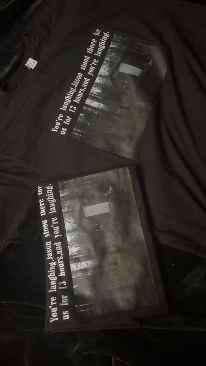 skeeverqueen's tweet photo. @DeadbyDaylight I custom ordered shirts as a joke the same hour stream ended 😂 https://t.co/rehmy8heEW