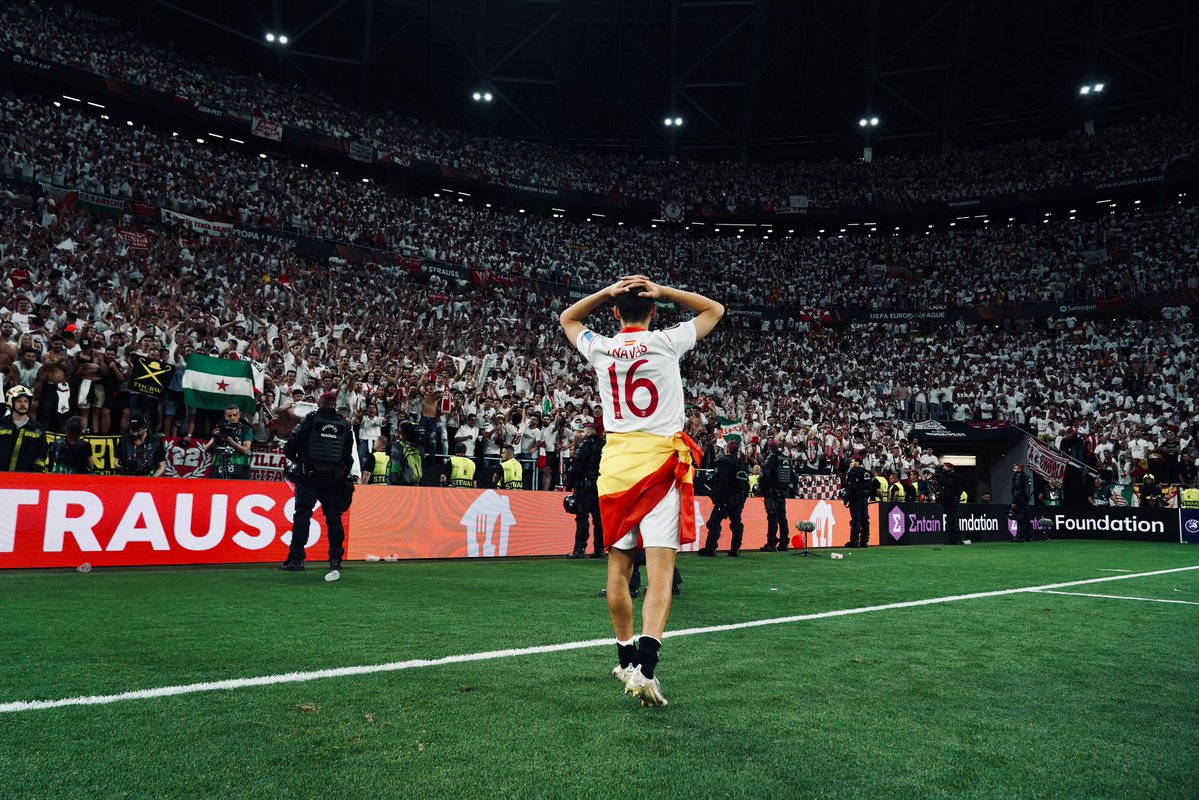 rafamar5_'s tweet photo. Dato curioso: la final de la Champions de mañana se juega en el Puskás Aréna.

Estadio en el que el Sevilla levantó la séptima hace 3 años. https://t.co/q2W8C8U4fY