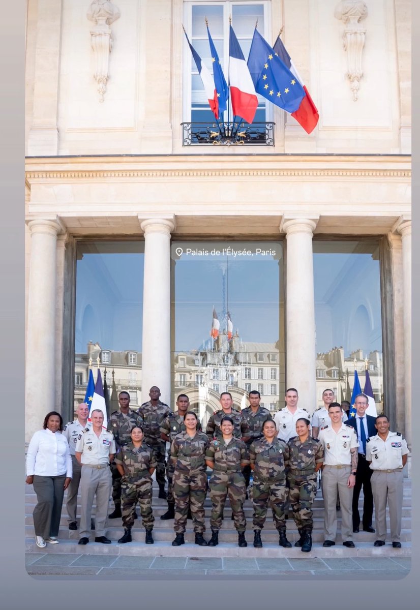 ggomez_chef's tweet photo. Les jeunes du Service Militaire Adapté en visite à l’Élysée avec la cheffe Béatrice FABIGNON et le préfet Olivier Jacob #nosjeunesontdutalent #sma #elysee #ambassadedefrancedelagastronomie #guillaumegomez https://t.co/0lcRog1vZc
